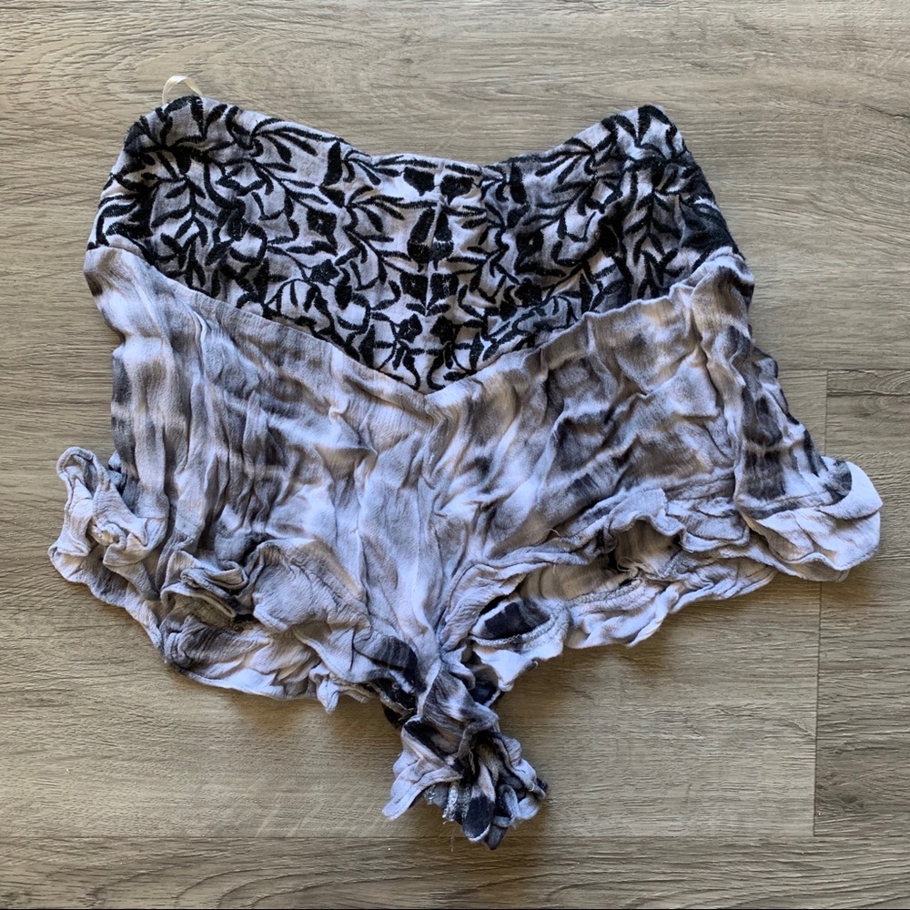 ❌SOLD❌ Urban Outfitters Flowy Shorts
